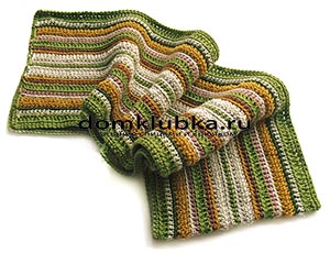 Полосатый шарф связанный спицами