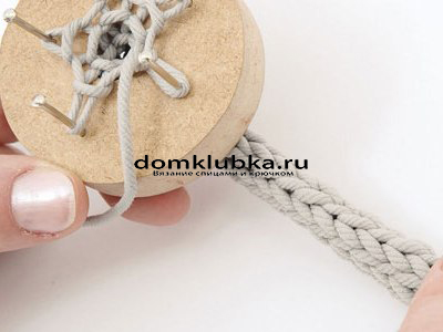 Плетение круглого пояса-шнура - процесс вязания №7