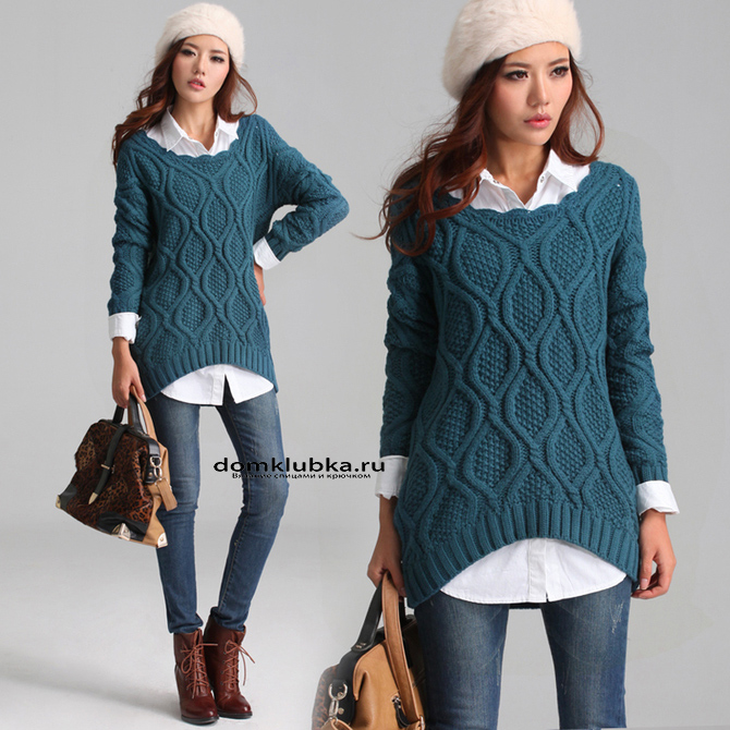 Красивый свитер темно-бирюзового цвета