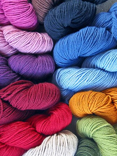 Разноцветная шерсть для вязания спицами
